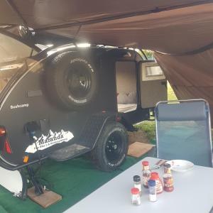 Fotografie z fotogalerie ubytování Gästehaus Kathi Campingplatz Buschcamper v destinaci Gyenesdiás