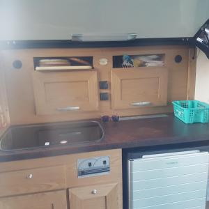 Kuchyň nebo kuchyňský kout v ubytování Gästehaus Kathi Campingplatz Buschcamper