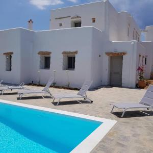 Foto da galeria de Villa Laguna Blu em Kampos Paros