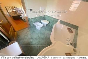 Koupelna v ubytování Villa Marinin - con splendido giardino e vicino ad oasi naturalistica + 34 fotografií