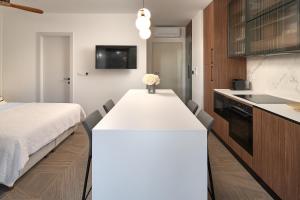 Luxury Apartments Villa Mala Split客房内的一张或多张床位