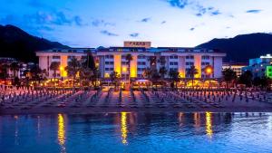 Gallery image of Faros Premium Beach in Marmaris