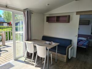 Część wypoczynkowa w obiekcie Resort & Camping - Val de Braye