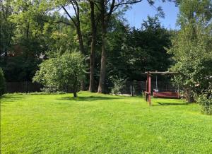 Vonkajšia záhrada v ubytovaní Pokoje pod Jesionami u Bartka