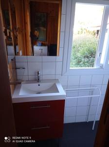 Koupelna v ubytování Gîtes la Damiselle + 30 fotografií