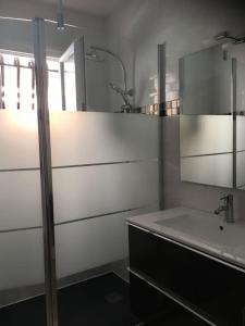 Łazienka w obiekcie Villa individuelle 8 personnes clim, internet