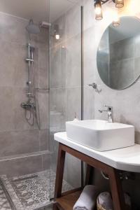 Koupelna v ubytování ELLE Rooms & Suites