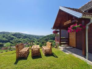 Fotografia z galérie ubytovania Ruralna kuća za odmor RAJSKI MIR v destinácii Tuhelj