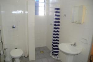 Kylpyhuone majoituspaikassa Marujo Hostel
