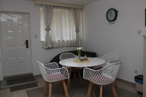 منطقة جلوس في Apartman Lola, Divcibare