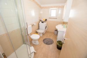 Kúpeľňa v ubytovaní Apartments Meri - 5