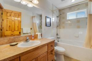 Ένα μπάνιο στο Garden City Gem +14 φωτογραφίες