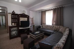 TV a/nebo společenská místnost v ubytování IRINA HOME