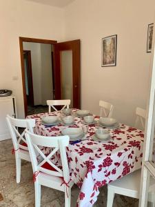 Restoran ili neka druga zalogajnica u objektu Casa Vacanza! A 50m dal mare!