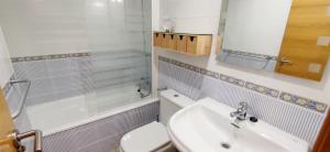 Koupelna v ubytování Apartamento Estrella del Mar by DENIA COSTA