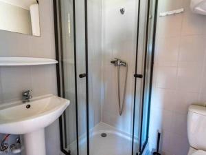 Kúpeľňa v ubytovaní Resort EDEN domki, apartamenty i pokoje