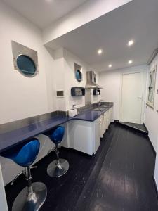 A kitchen or kitchenette at Residenza Mare di Sotto Sorrento
