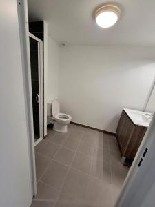 Et badeværelse på Résidence Nemea mondial 98