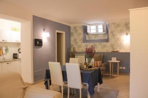 Kuchyň nebo kuchyňský kout v ubytování Apartment Rotone