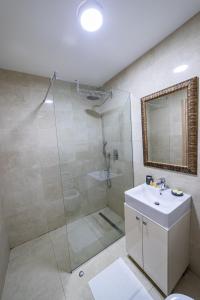 Ένα μπάνιο στο Apartment Tulip 2 Budva