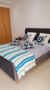 Postel nebo postele na pokoji v ubytování Appartement Corniche en bord de mer