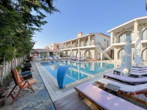 Gallery image of Gonulhan Hotel in Alacati