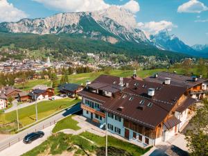 Gallery image of Chalet Socrepes - Dolomiti Skyline in Cortina dʼAmpezzo