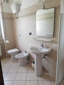 A bathroom at Hotel Grazia Ristorante