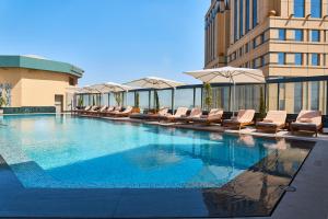 Bazén v ubytování Fairmont Nile City nebo v jeho okolí