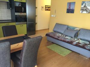Árnyas apartman 7632 Pécs, Árnyas liget 8. 2/14. kép - 2