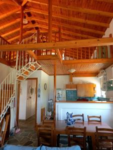 Kuchyň nebo kuchyňský kout v ubytování Villa Dimitra