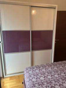 Voodi või voodid majutusasutuse Apartman/stan toas
