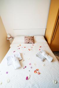 Postel nebo postele na pokoji v ubytování Green Hill Apartment + 23 fotografií