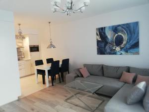 Posedenie v ubytovaní Apartament Dolny Sopot