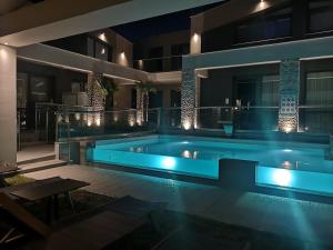 Bazén v ubytovaní Amalia Deluxe Villas alebo v jeho blízkosti