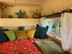 Fotografie z fotogalerie ubytování Neddys Rest Luxury Horsebox Stay v destinaci Battle