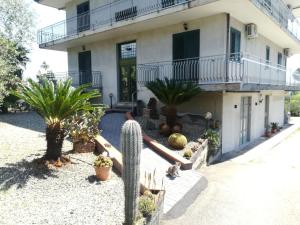 Galeriebild der Unterkunft Apartment with air conditioning and salt pool in Santa Venerina