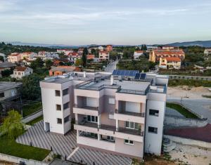 Budova, v ktorej sa apartmán nachádza