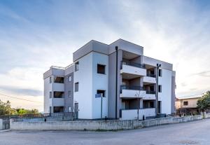 Budova, v ktorej sa apartmán nachádza