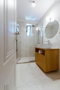 Koupelna v ubytování Emeli Suites