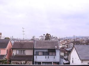 Nespecifikovaný výhled na destinaci Kjóto nebo výhled na město při pohledu z hostelu