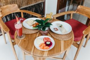 Đồ ăn tại/gần chỗ nghỉ nhà dân