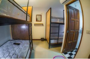 Postel nebo postele na pokoji v ubytování NITRO HOUSE Hostel