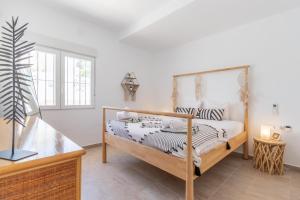 Postel nebo postele na pokoji v ubytování Villa Carolima - Heated Pool