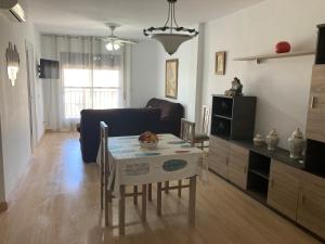 Kuchyňa alebo kuchynka v ubytovaní APARTAMENTOS SOL ANDALUZ - GOYA