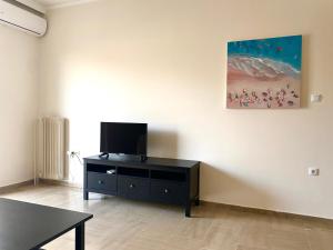 TV a/nebo společenská místnost v ubytování Nafpaktos accommodation near historic center (2)