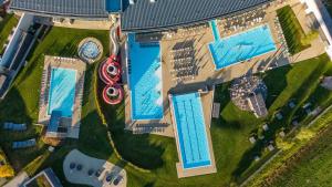 Kolam renang di atau dekat dengan Tauern Spa Hotel & Therme