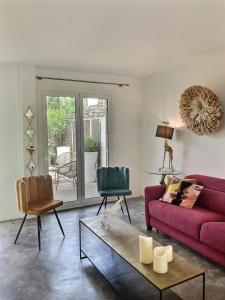 L'atypique : 2 chambres // Piscine // parking