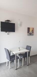 TV a/nebo společenská místnost v ubytování Apartman Nikolić 1
