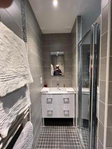 Phòng tắm tại Les pirondeaux